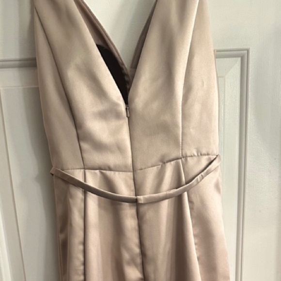 SORELLA VITA #9244 Size 12 - FORMAL AND SEXY BRIDESMAID DRESS WITH SIDE CUTOUTS - Picture 4 of 15